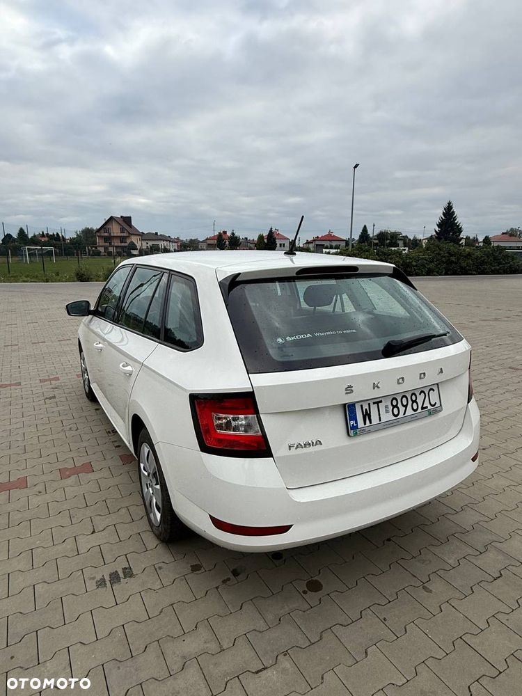 Skoda Fabia - 8