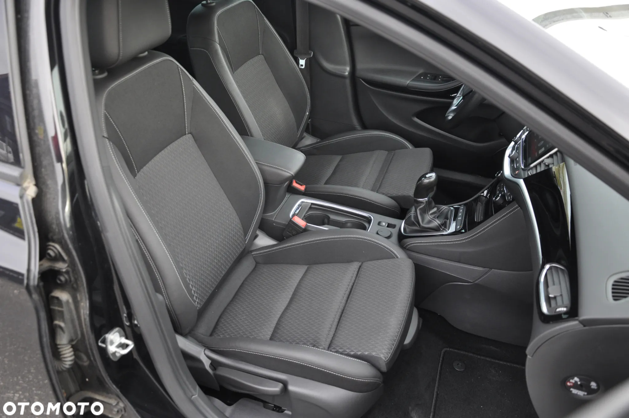 Opel Astra 1.6 BiTurbo D (CDTI) Start/Stop Innovation - 18