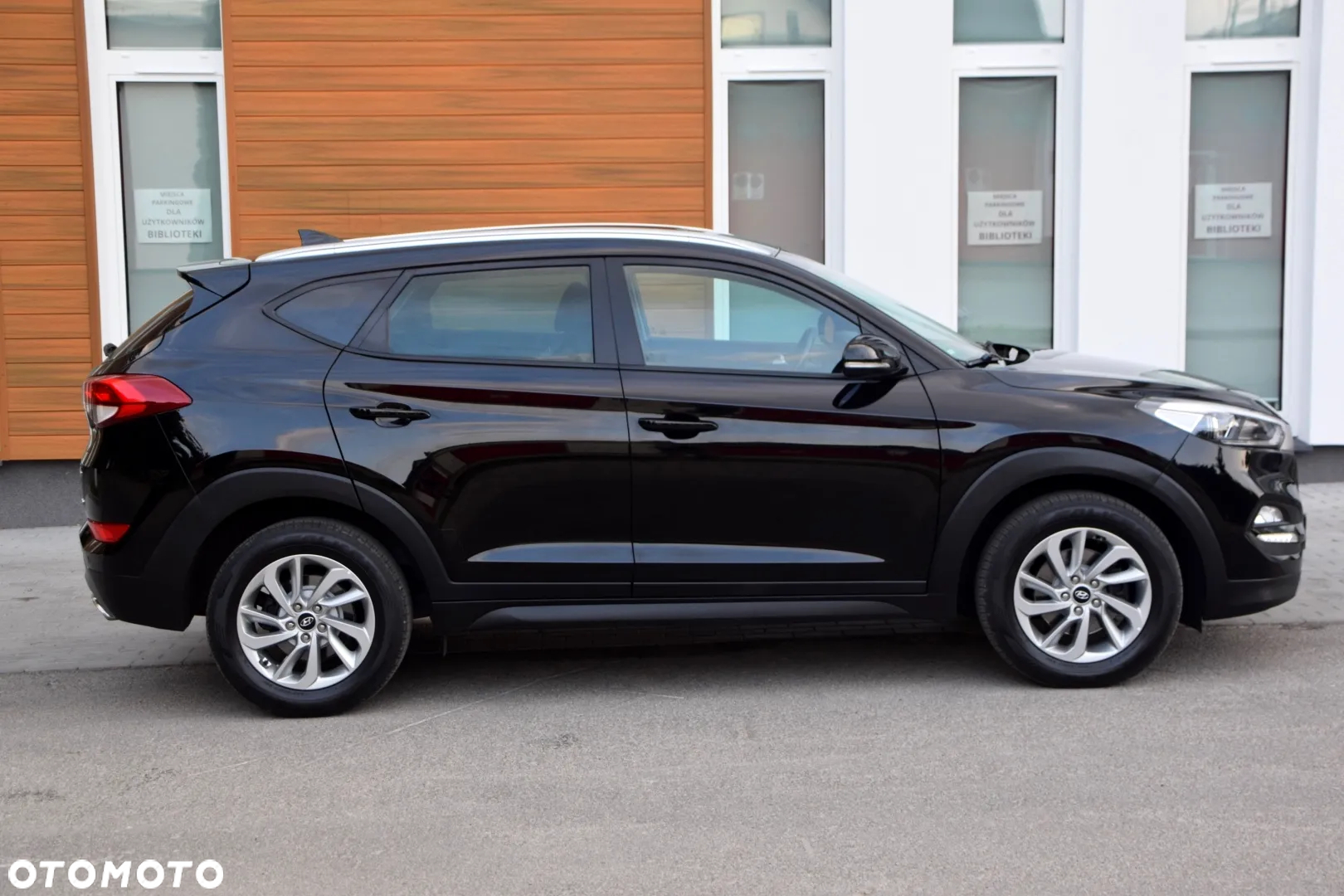 Hyundai Tucson 2.0 CRDi 4WD Automatik Style - 8