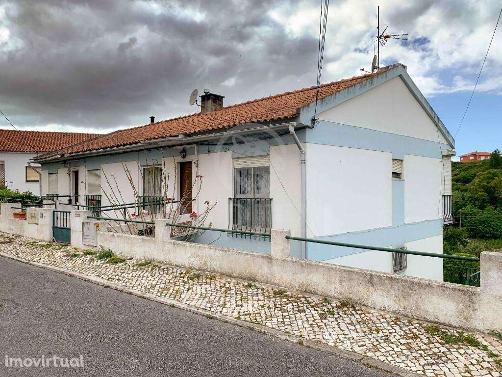 ✨ T2 com Entrada Independente e Espaço Exterior em Porto Salvo - Grande imagem: 3/31