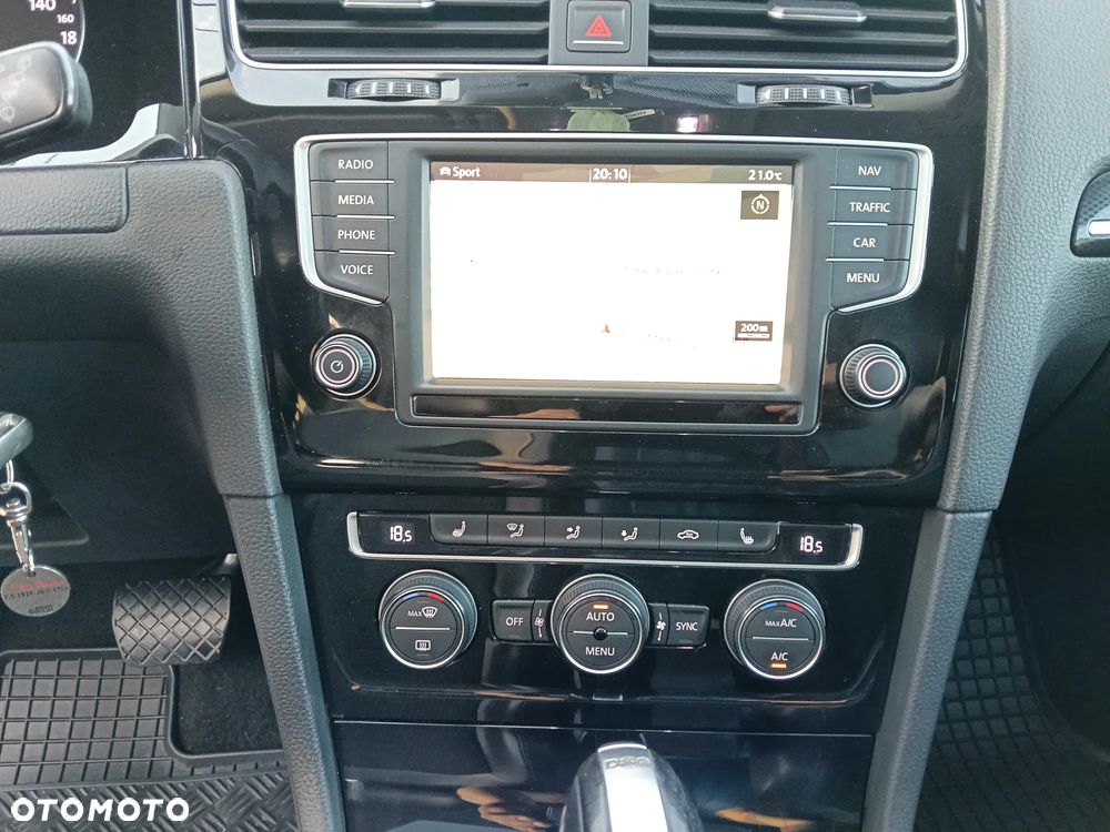 Volkswagen Golf 2.0 TDI SCR DSG Highline - 23