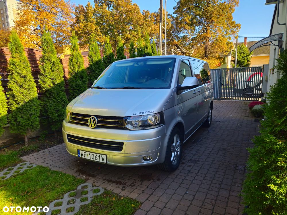 Volkswagen Multivan 2009 photo 2
