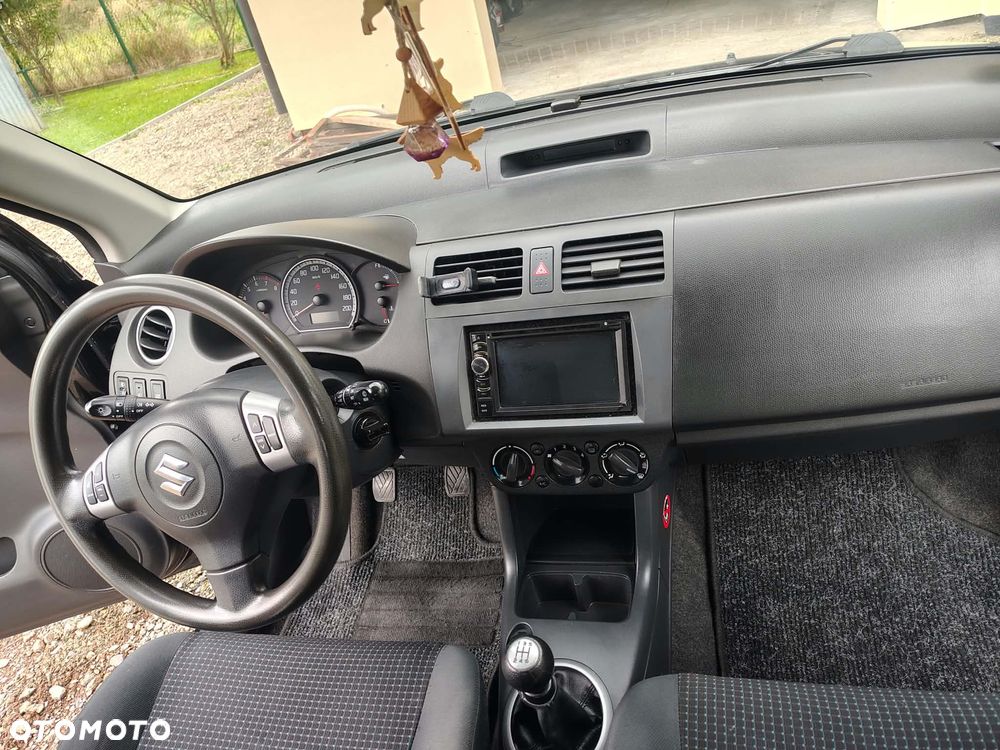 Suzuki Swift - 16