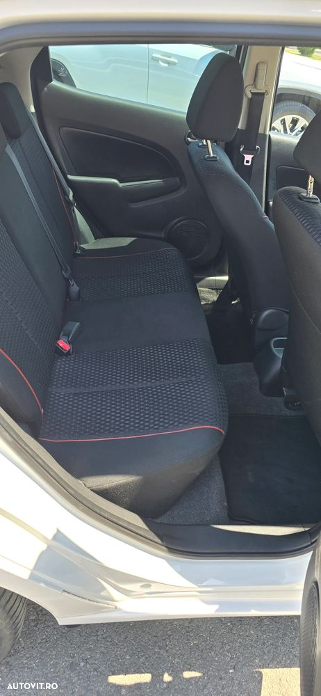 Mazda 2 - 8