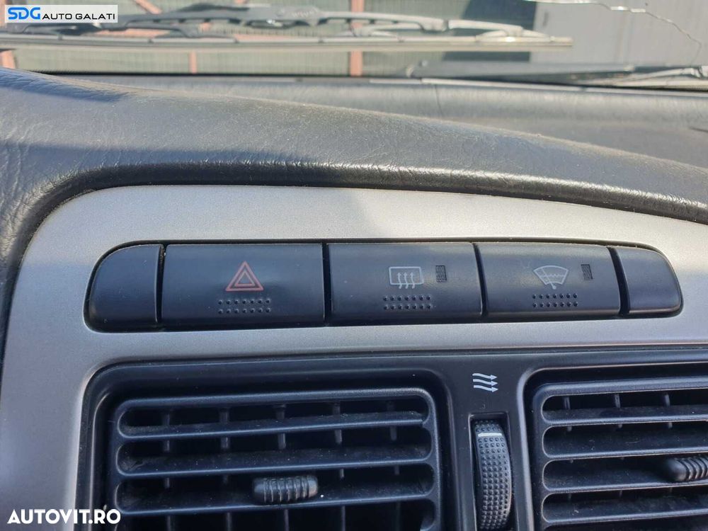 Buton Incalzire Degivrare Parbriz sau Luneta Toyota Avensis T22 1997 - 2003 [C0841] - 1