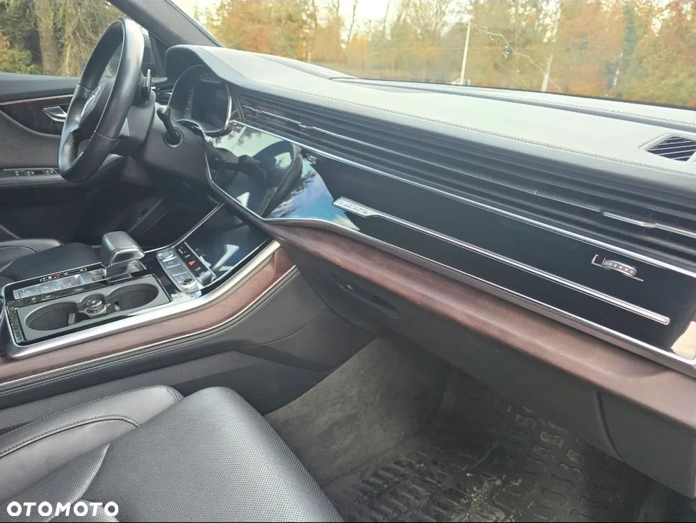 Audi Q8 55 TFSI quattro tiptronic competition plus - 2