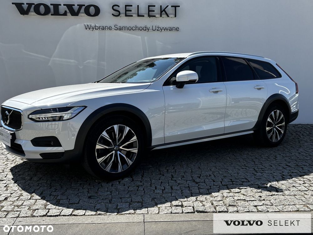 Volvo V90 Cross Country - 1
