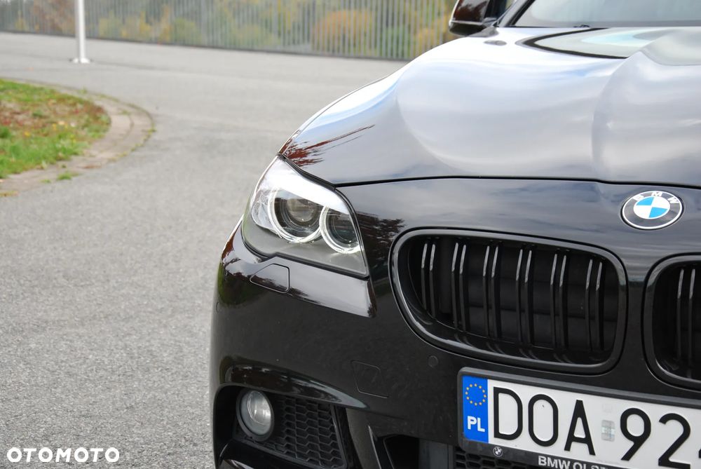 BMW Seria 5 525d xDrive - 11