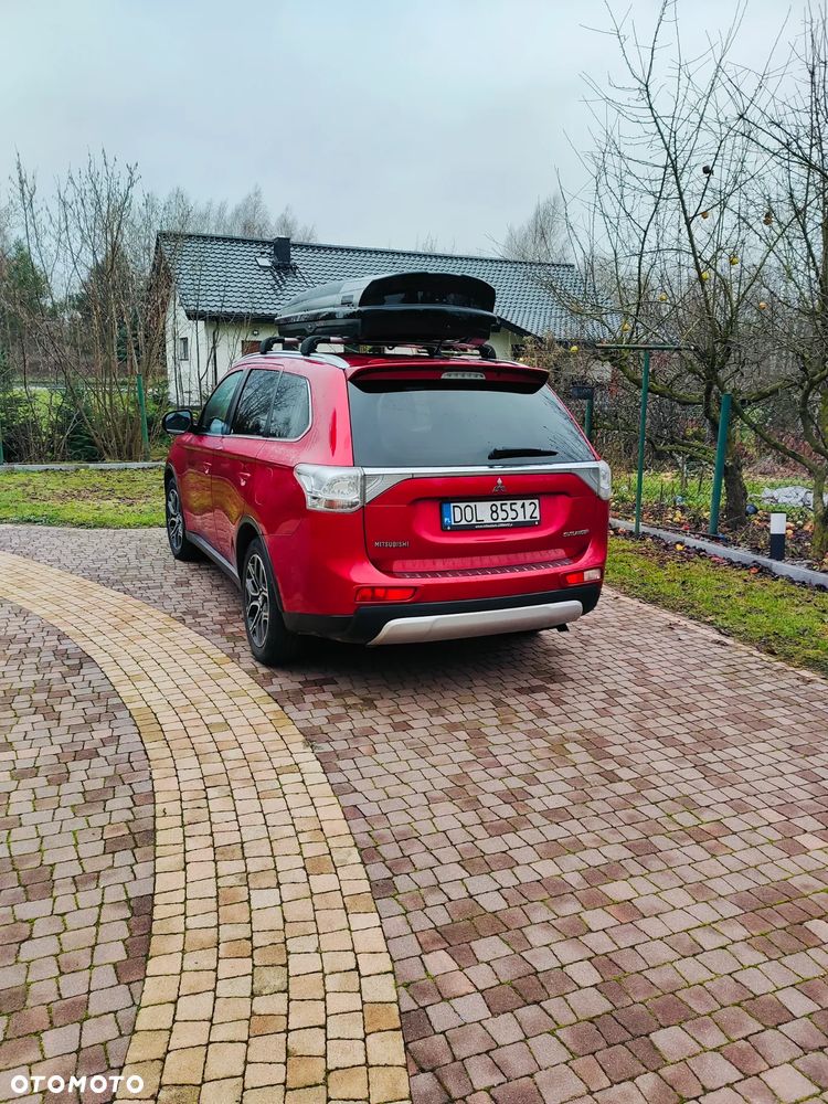 Mitsubishi Outlander 2.2 DID Instyle Navi 4WD - 16