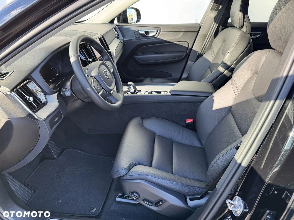 Volvo XC 60 B4 D AWD Plus Bright - 8