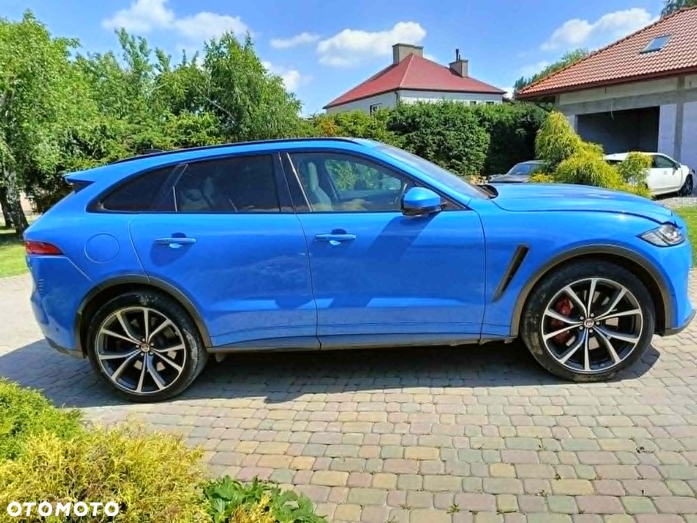 Jaguar F-Pace P550 AWD SVR - 8