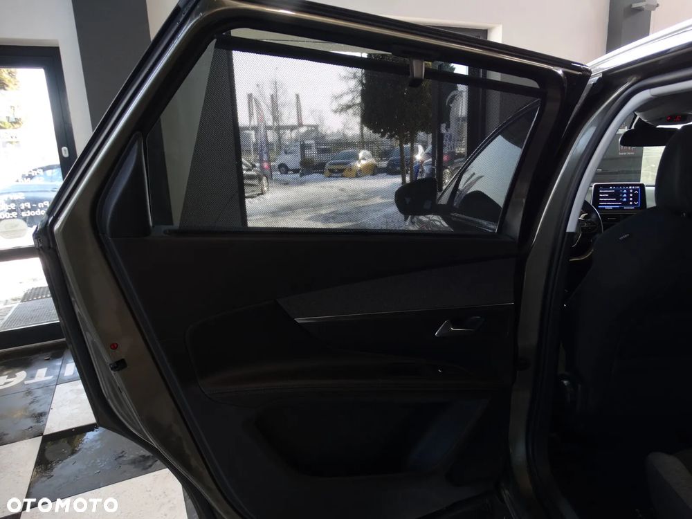 Peugeot 5008 - 24