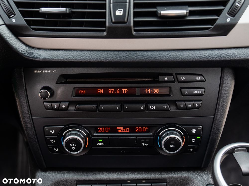 BMW X1 xDrive18d - 38