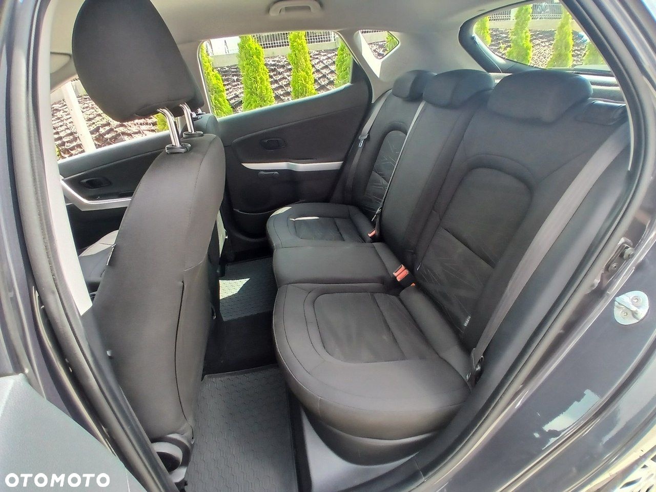 Kia Ceed - 16