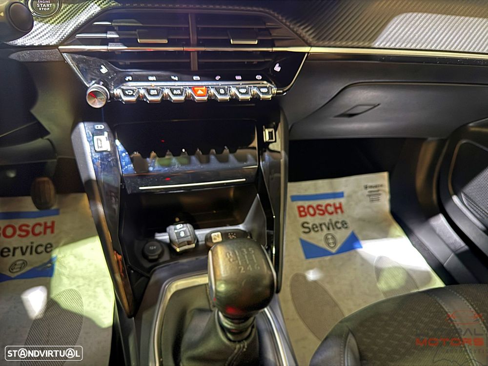 Peugeot 2008 1.2 PureTech Allure Pack - 29