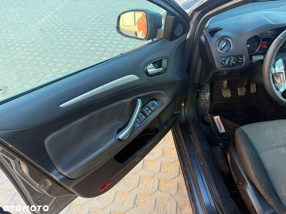 Ford Mondeo 2.0 TDCi Titanium - 10