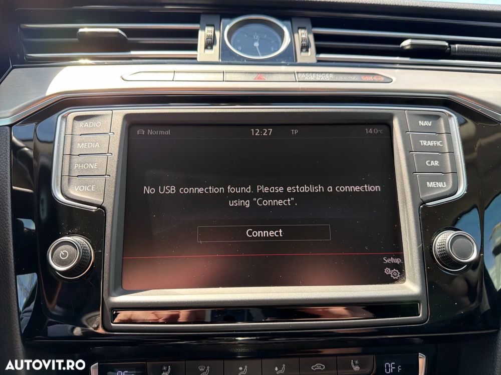Volkswagen Passat 2.0 TDI DSG 4Motion Highline - 30
