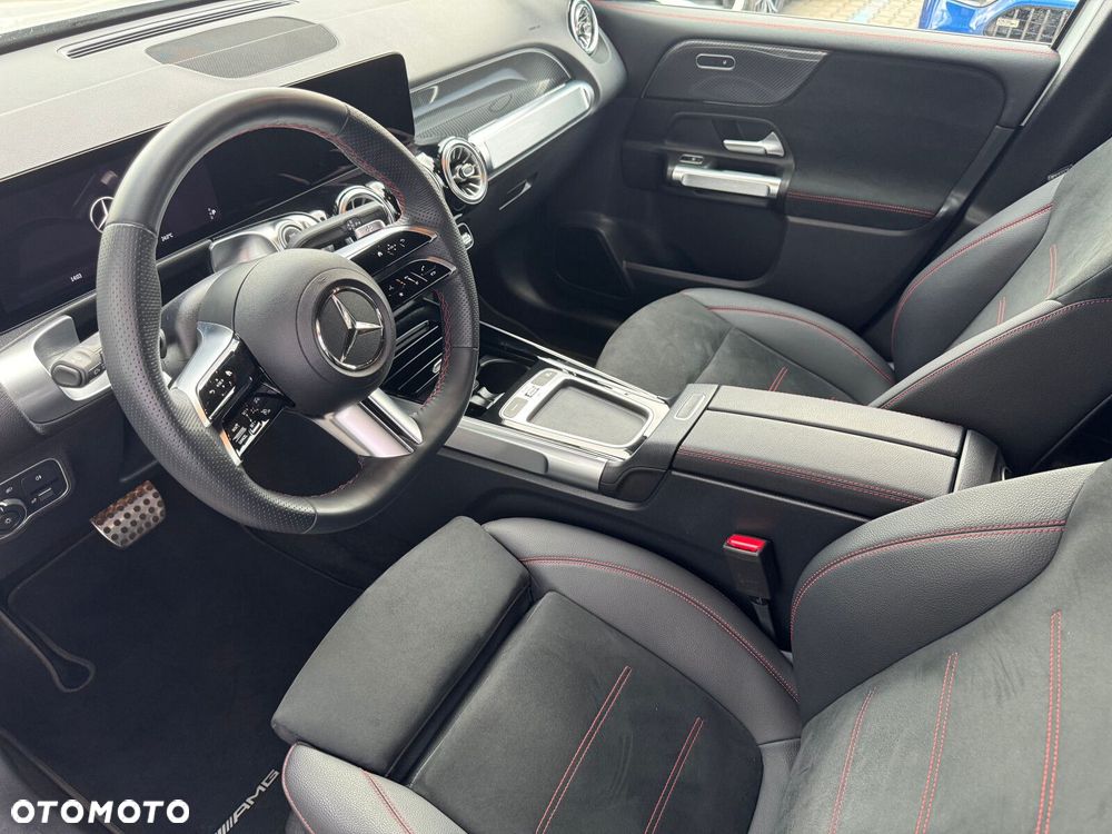 Mercedes-Benz GLB - 23