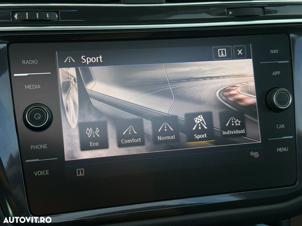 Volkswagen Tiguan 2.0 TDI 4Mot DSG Highline - 30