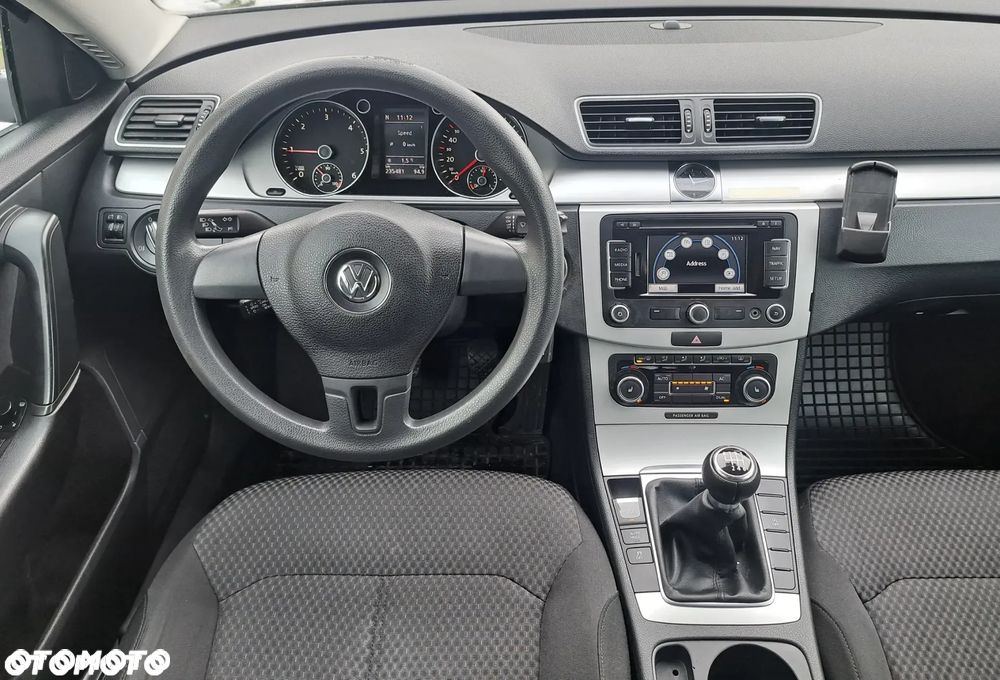 Volkswagen Passat 2.0 Blue TDI SCR Comfortline - 6