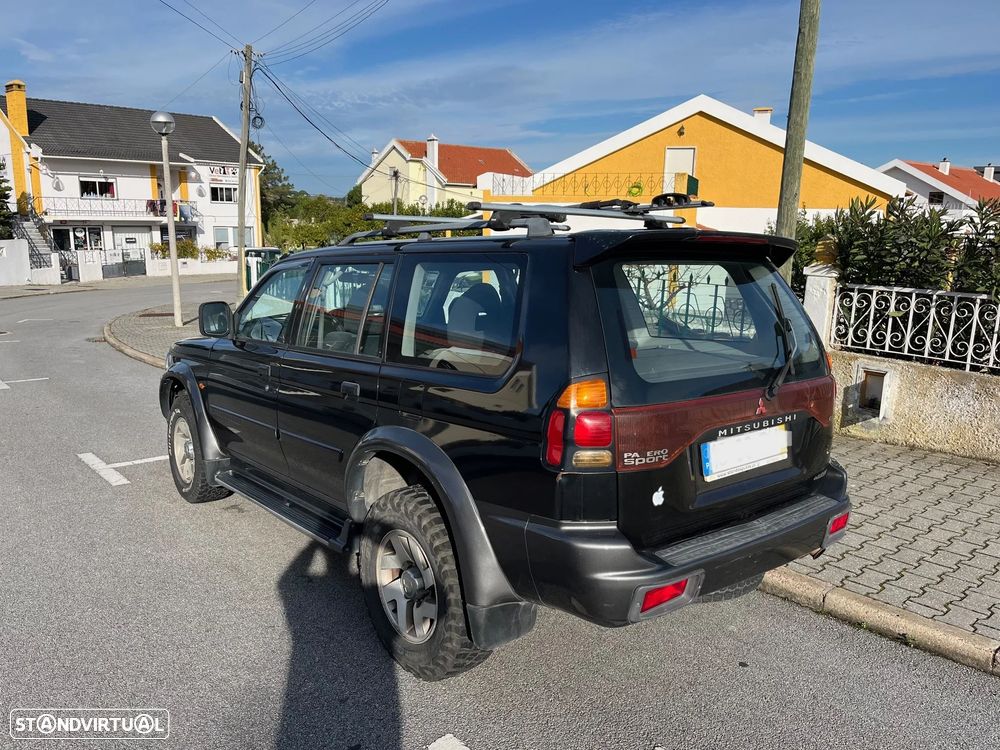 Mitsubishi Pajero Sport 2.5 TD GLS - 6