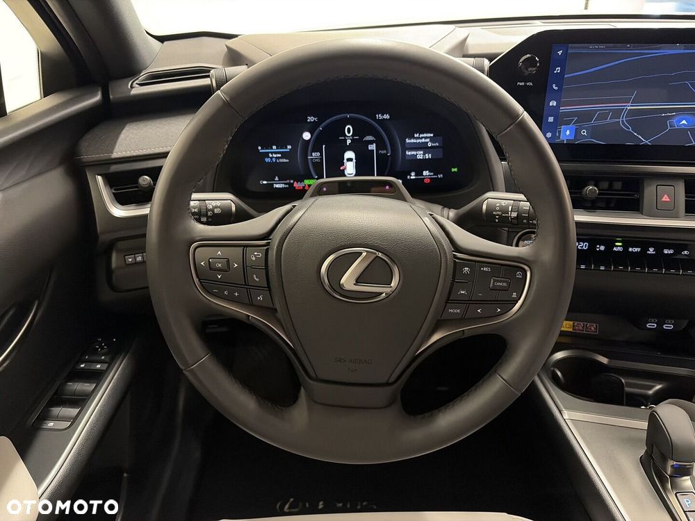 Lexus UX 300h F Sport Design - 13
