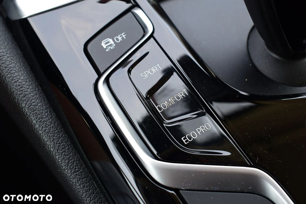 BMW Seria 5 520d xDrive Sport Line sport - 22