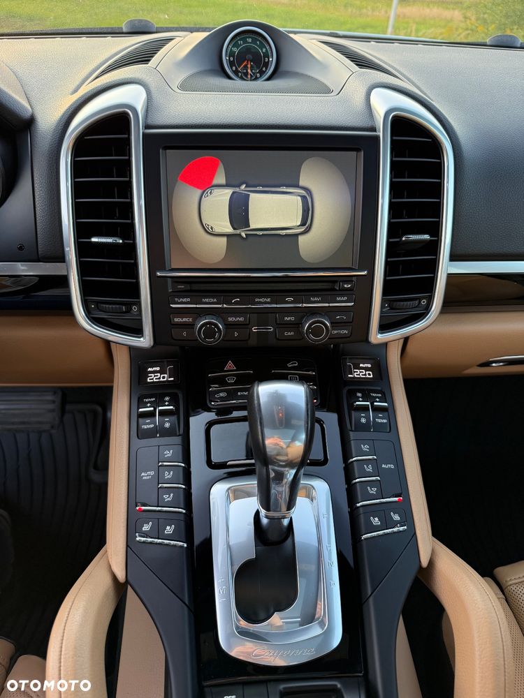 Porsche Cayenne - 17