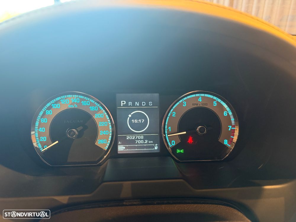 Jaguar XF 4.2 V8 Premium Luxury - 38