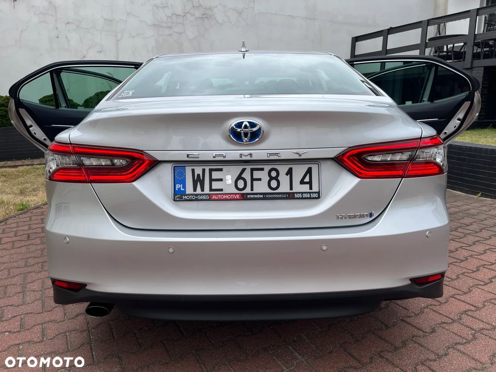 Toyota Camry 2.5 Hybrid Executive CVT - 34