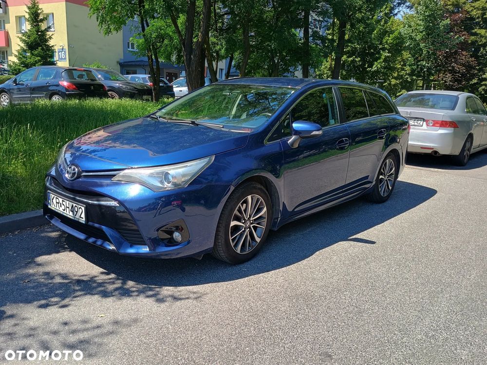 Toyota Avensis 1.8 Premium - 1