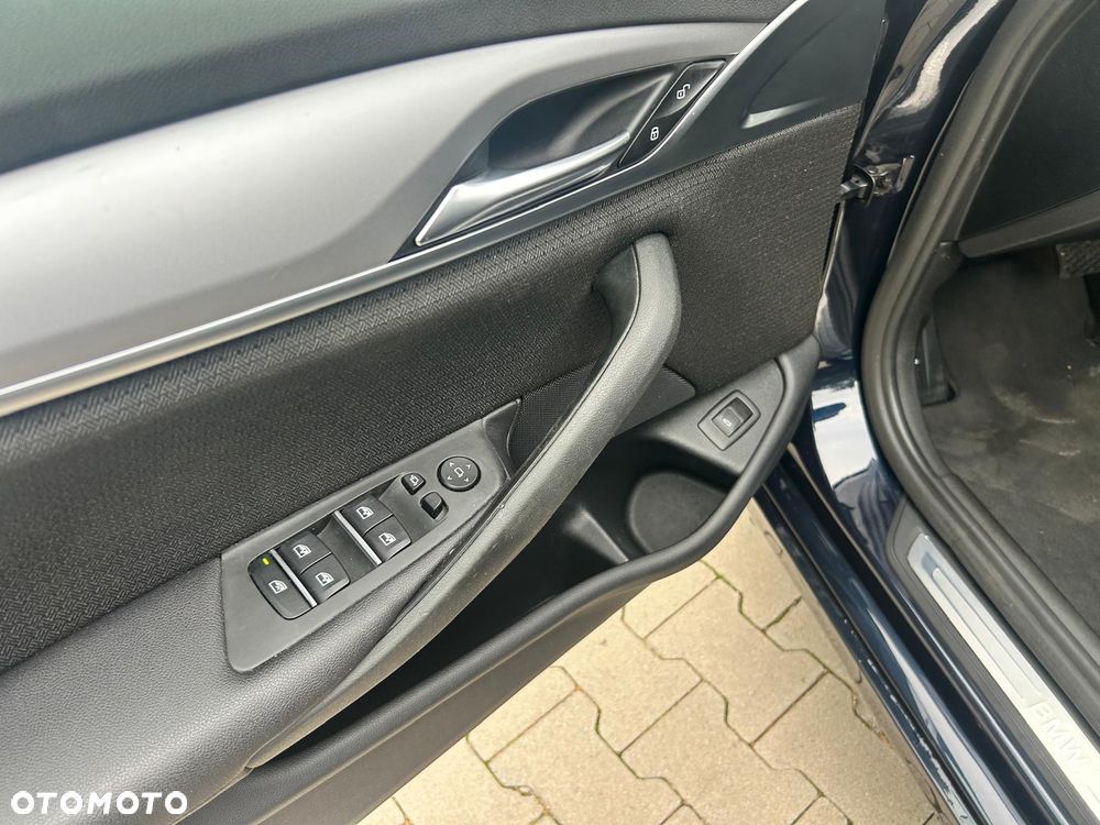 BMW Seria 5 520d - 36