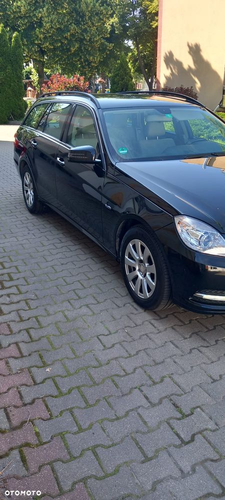 Mercedes-Benz Klasa E 220 CDI DPF BlueEFFICIENCY Automatik Elegance - 7