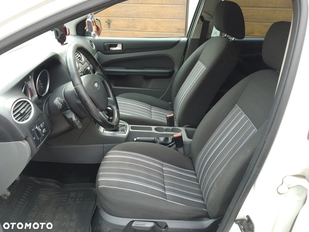 Ford Focus - 9