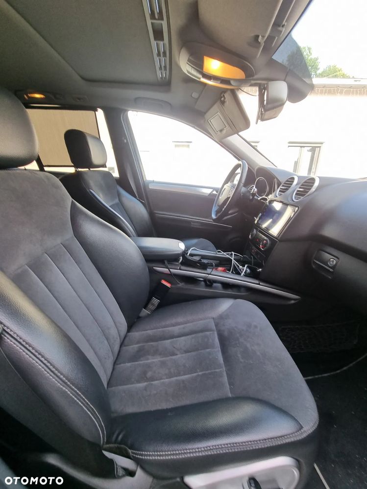 Mercedes-Benz ML - 13