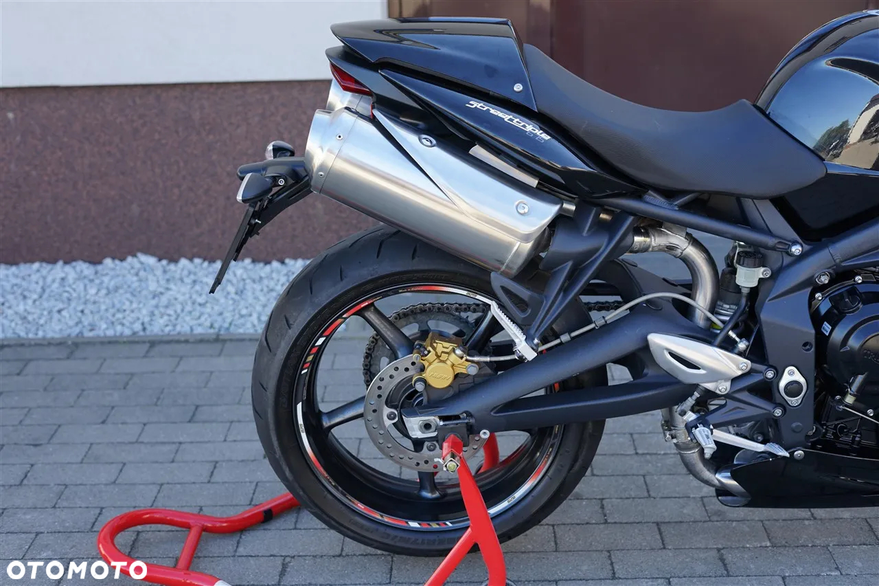 Triumph Street Triple - 4