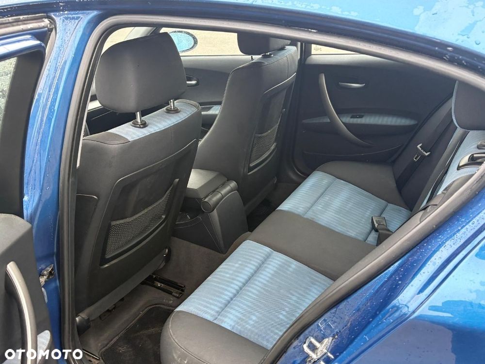 BMW Seria 1 118d DPF - 8