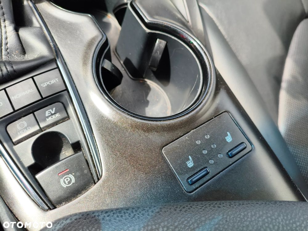 Toyota Camry 2.5 Hybrid Comfort CVT - 33