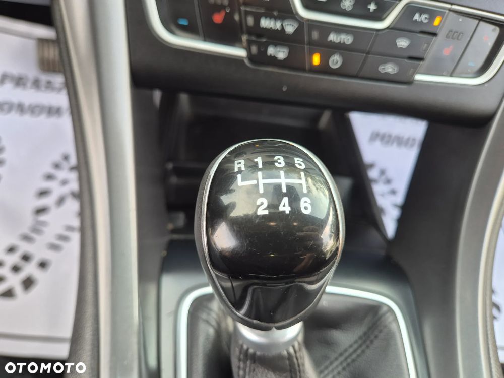 Ford Mondeo - 31