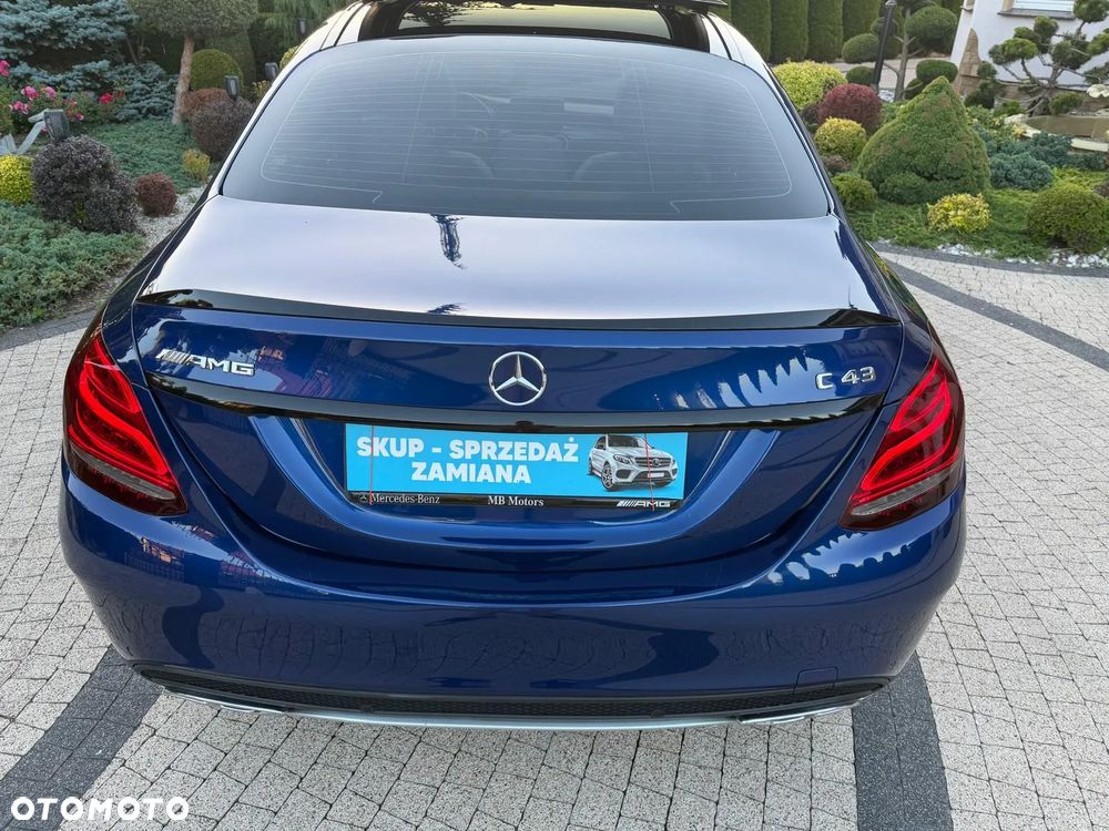 Mercedes-Benz Klasa C AMG 43 4Matic 9G-TRONIC - 36