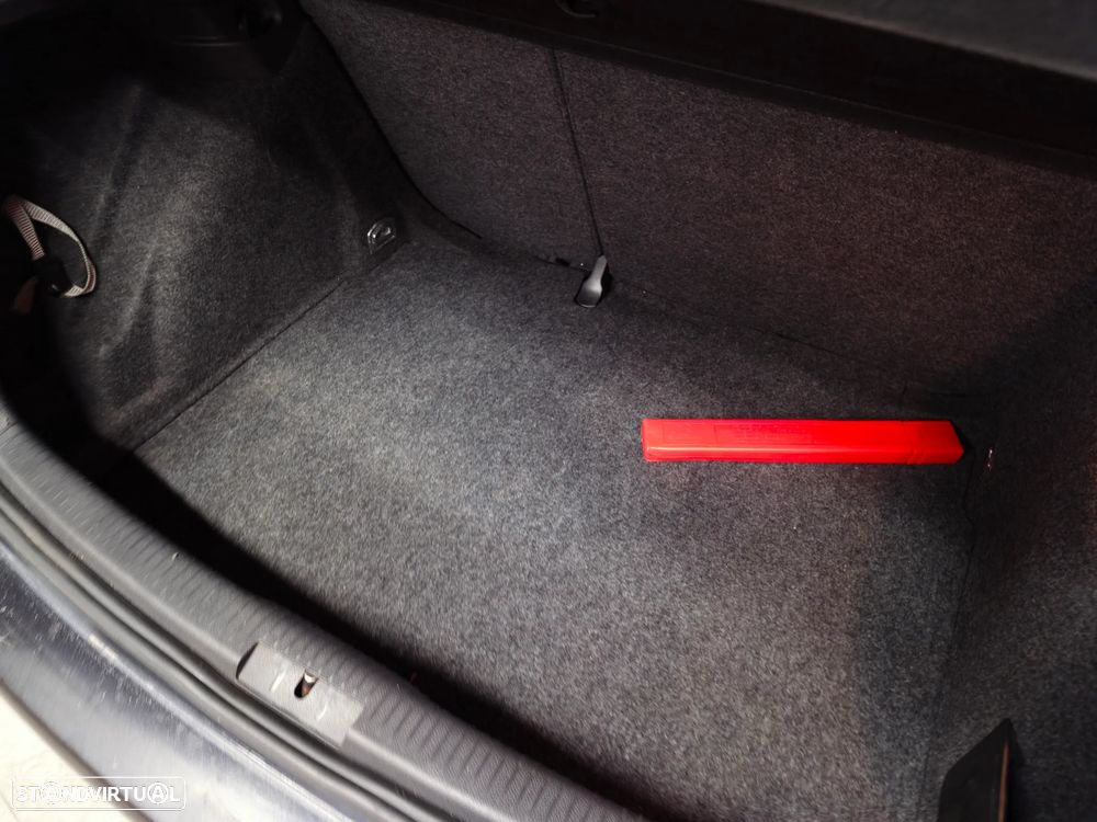 VW Golf 2.0 TDi GT Sport DSG - 18