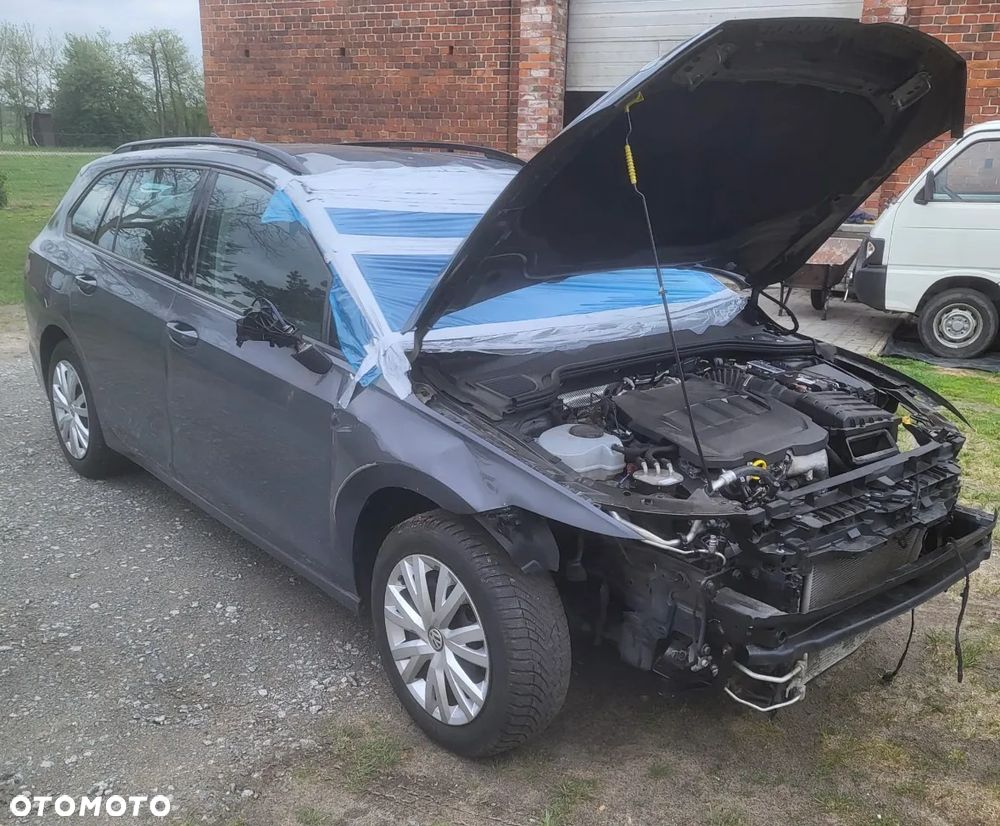 Volkswagen Golf 2.0 TDI SCR Life - 10