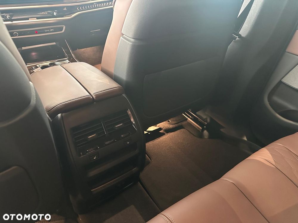 BMW X5 xDrive40d mHEV - 23