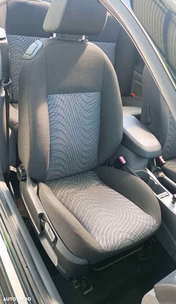 Ford Focus 1.6 16V Trend - 20