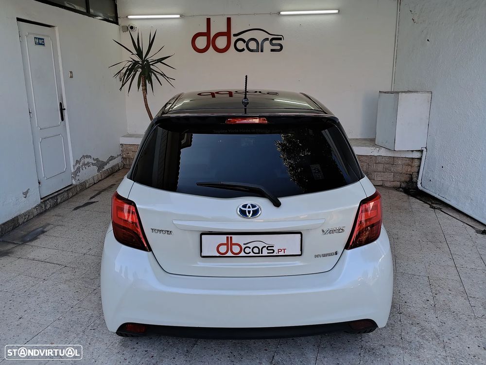 Toyota Yaris 1.5 HSD Comfort +P.Style+P.Techno — fotografia 26