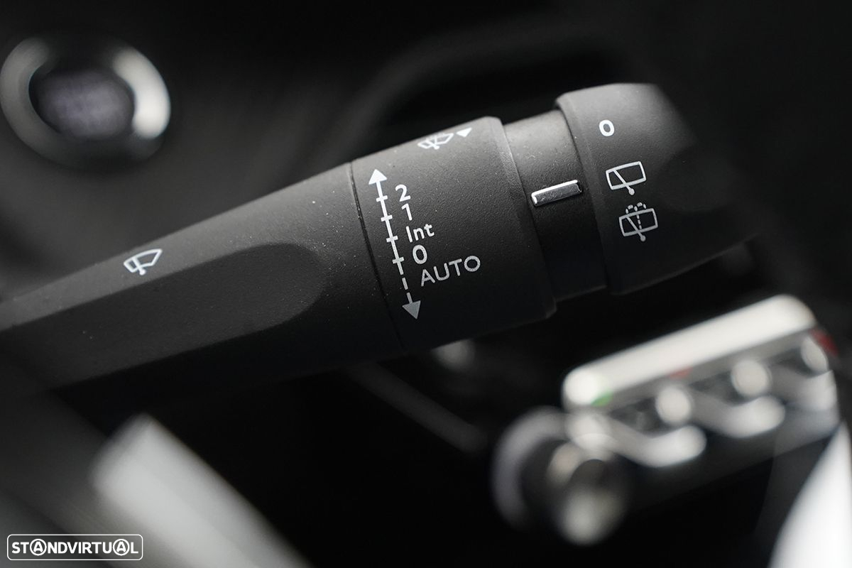 Peugeot e-2008 50 kWh GT - 17