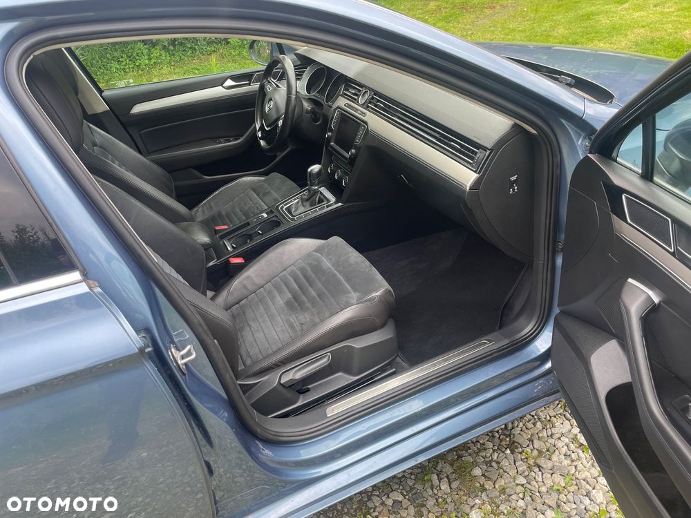 Volkswagen Passat - 8