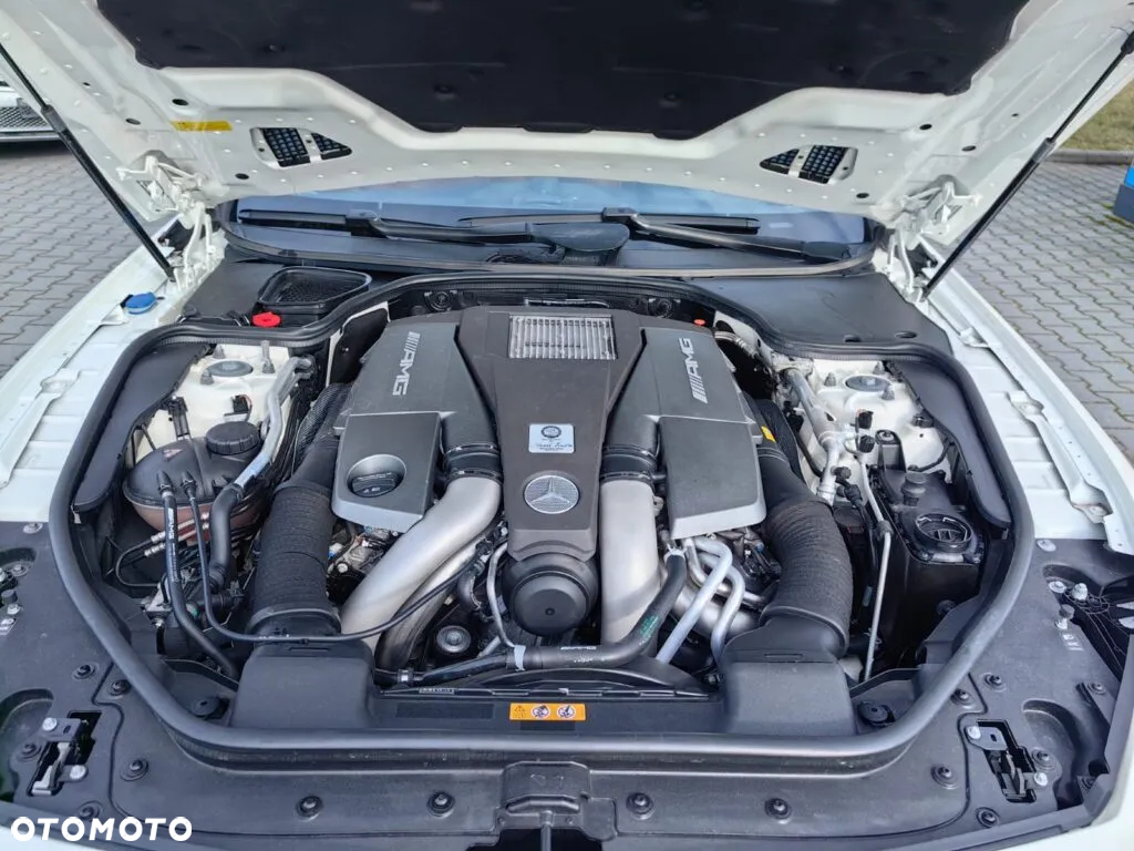 Mercedes-Benz SL 63 AMG - 10