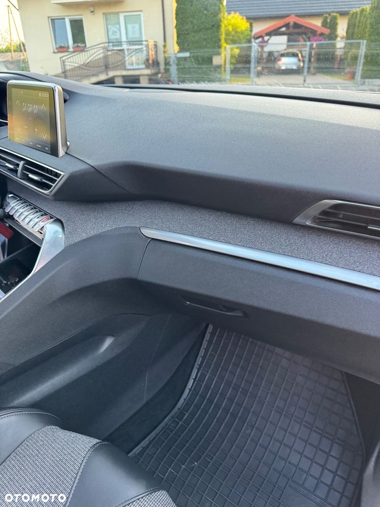 Peugeot 5008 BlueHDI 130 Allure Business-Paket - 34