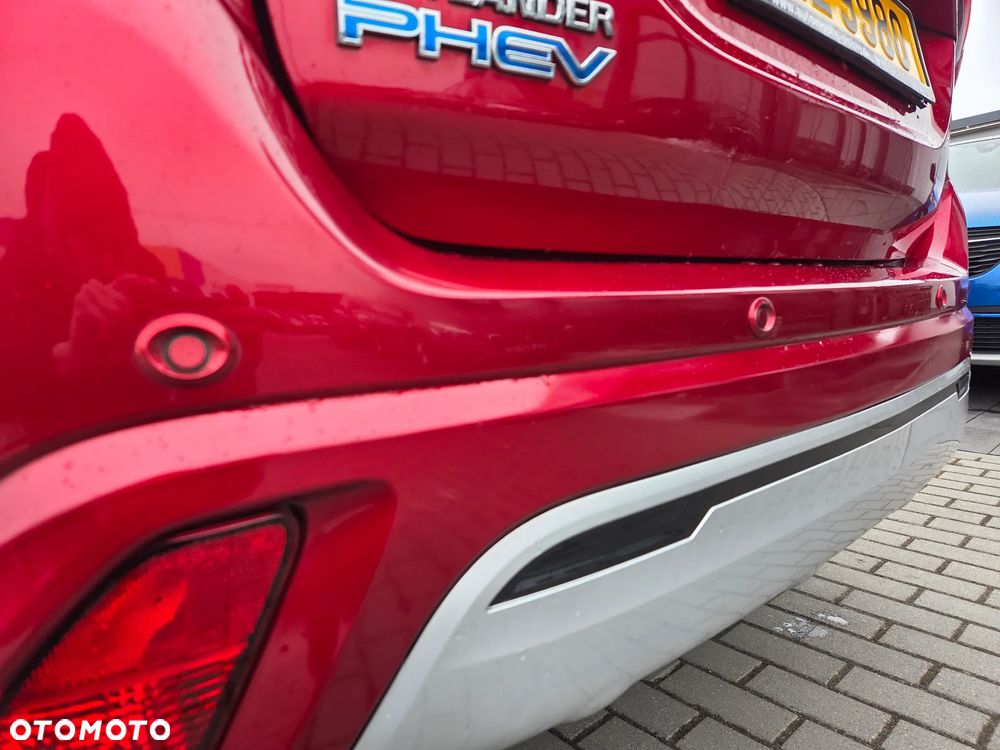 Mitsubishi Outlander - 6